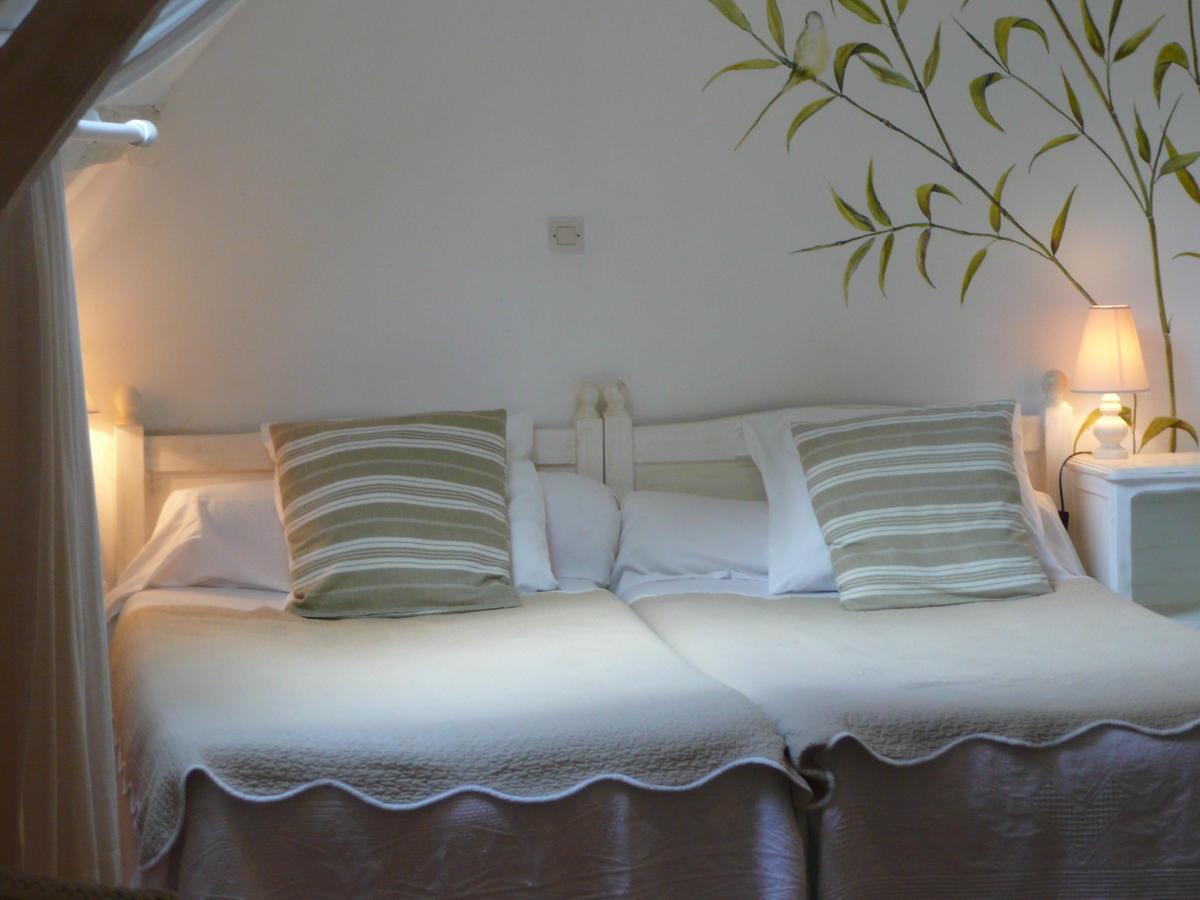 Bed and Breakfast Manoir De Bois En Ardres Pokoj fotografie